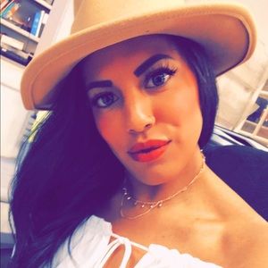 Meet your Posher, Jemma